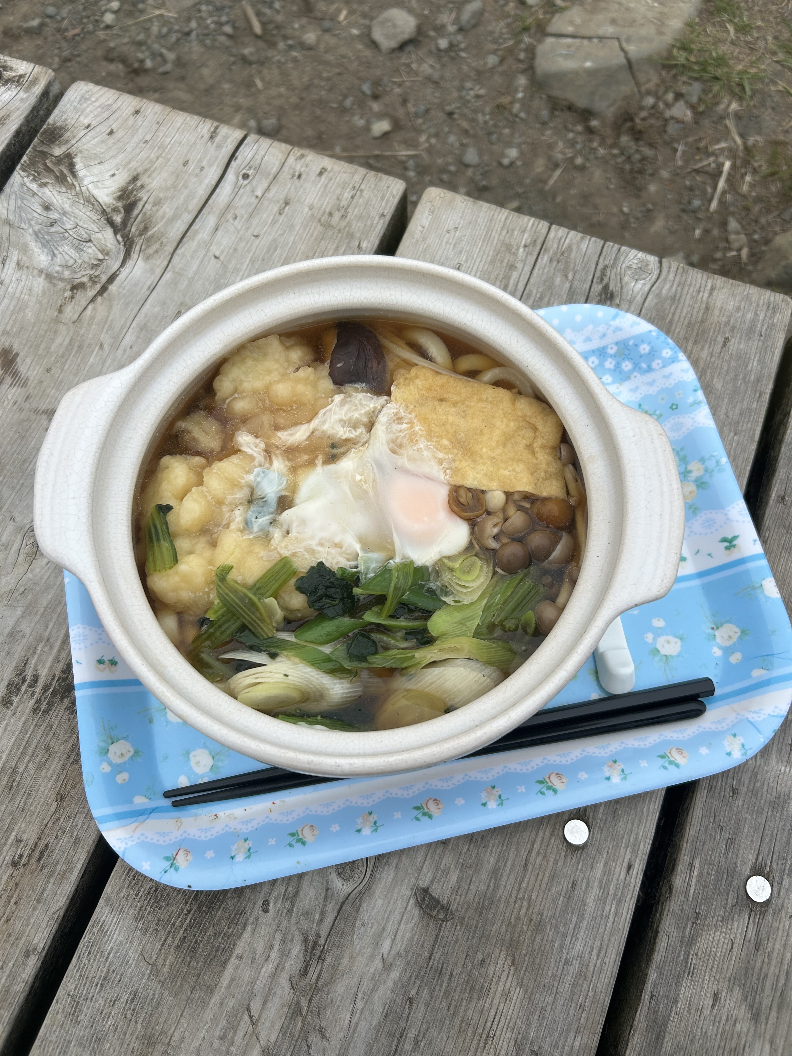 山の上の鍋焼きうどんを食べてきました！