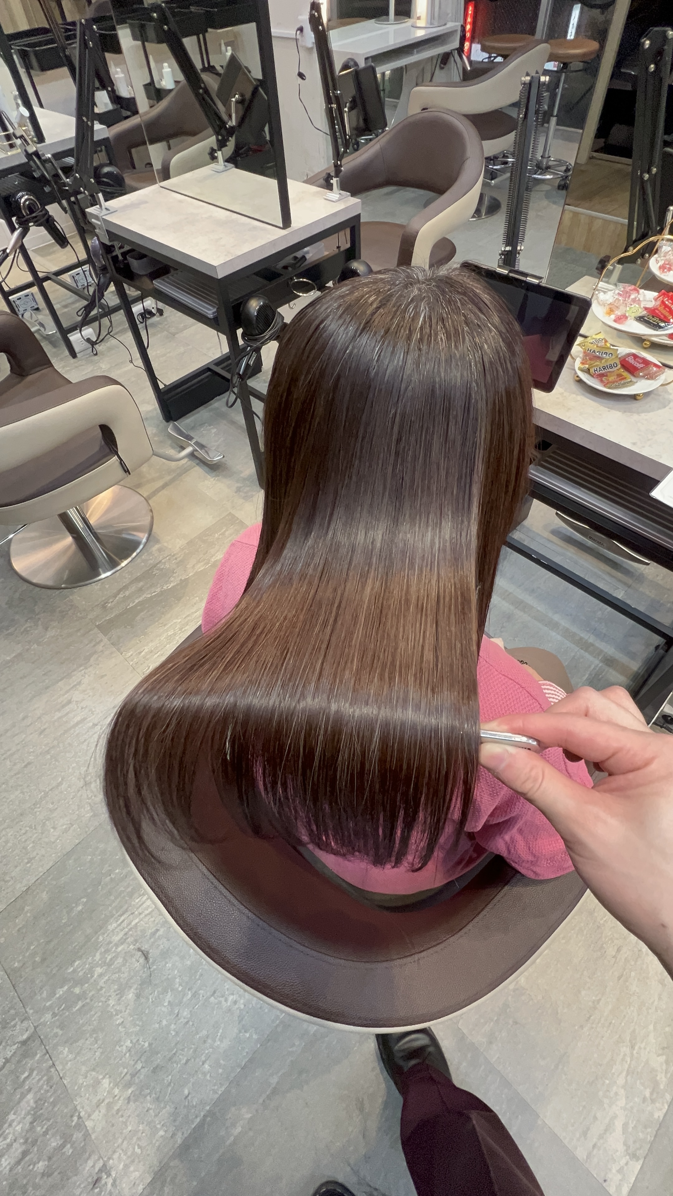 東陽町で梅雨前に対策！うねり・癖毛に悩む方へプレミアム縮毛矯正で毎朝ラクに