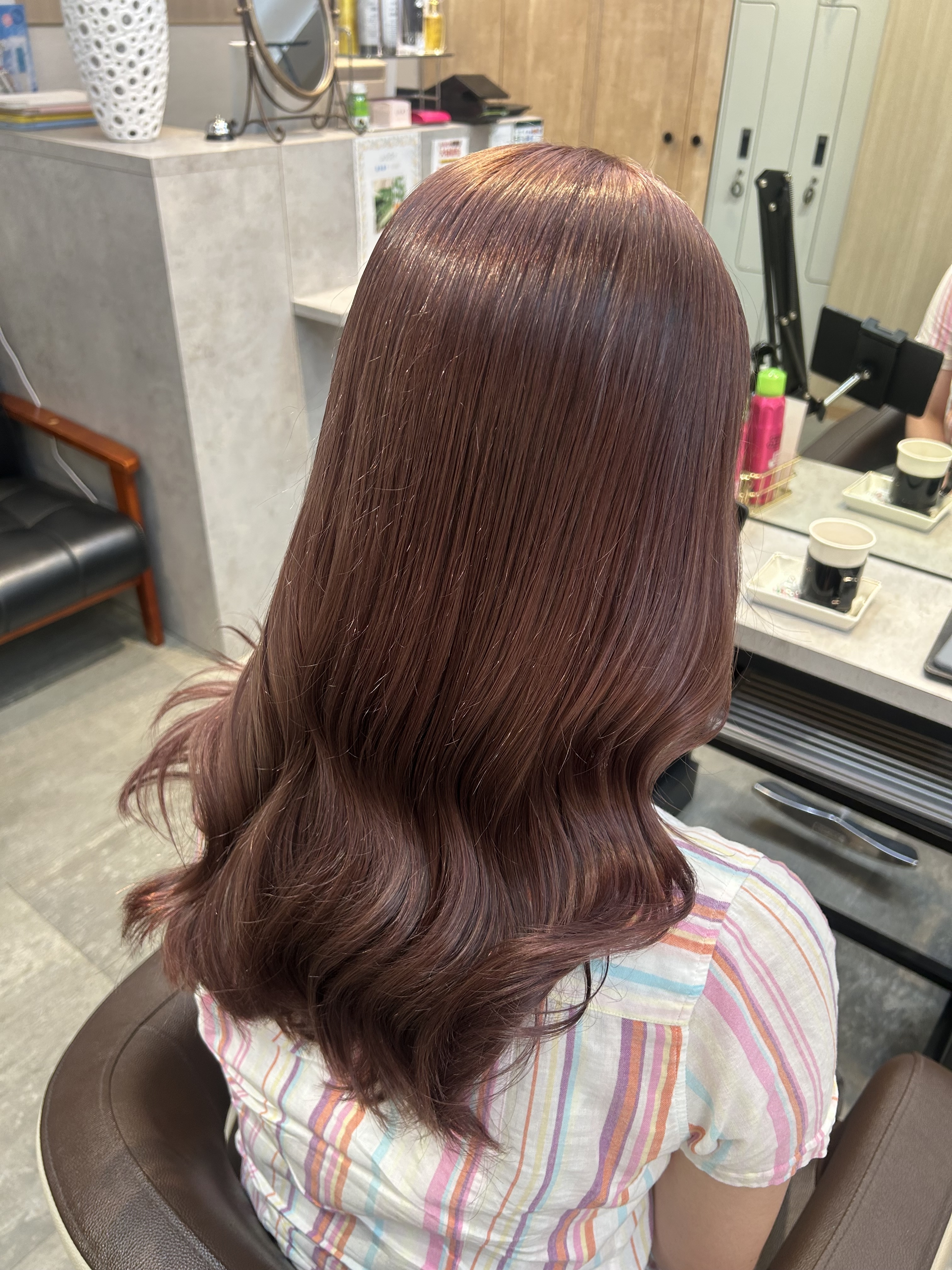 ピンクブラウン